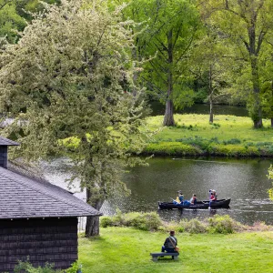 People in a canoe on Paradise Pond
