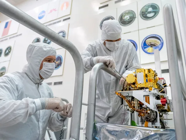 Engineers install the SuperCam on the Mars Rover