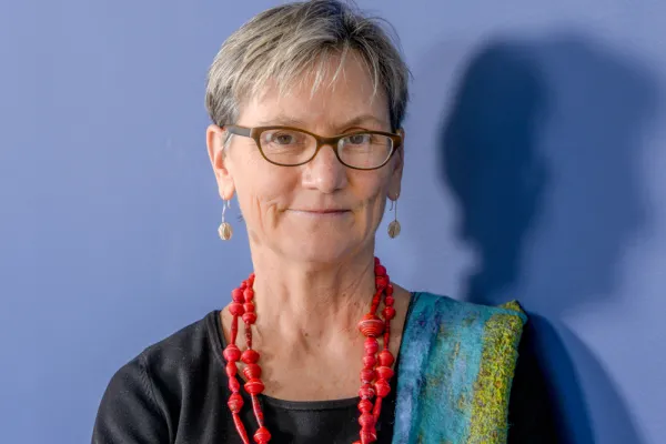 Annie De Groot