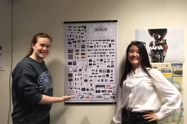 Rebecca Wolf '20 and Faith Kim '19