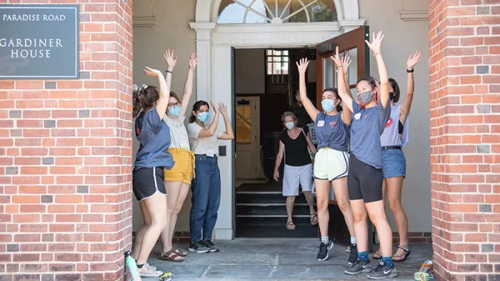 welcoming new students to Gardiner House on move-in day