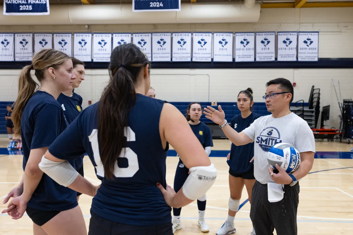 Greg Walker coaching volleyball players